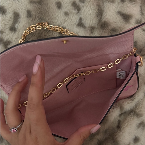 Pink monogram shoulder bag - Picture 5 of 6